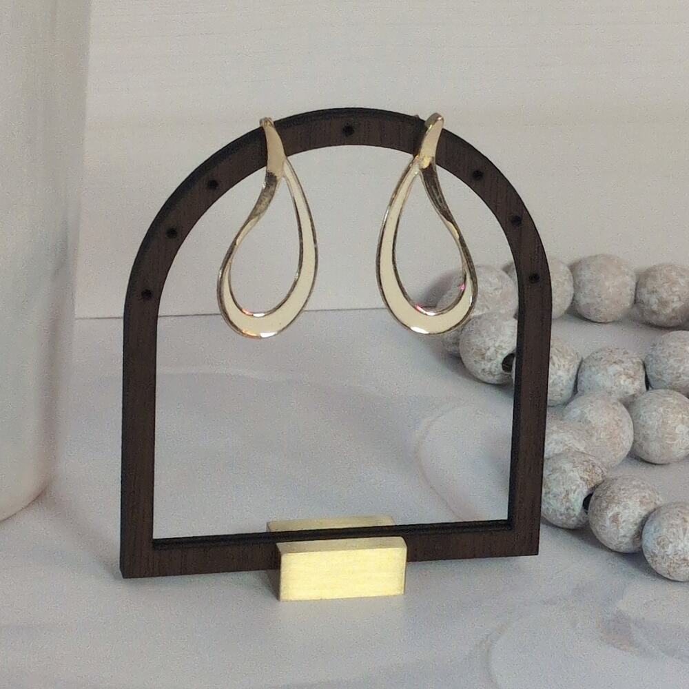 Elegant Vintage 1980s Gold-Tone & Pale Beige Enameled Teardrop Post Earrings